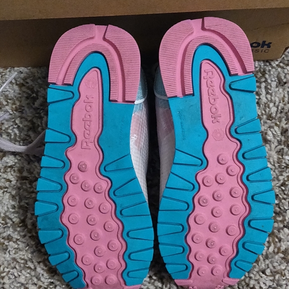 Used Reebok - Picture 3 of 3